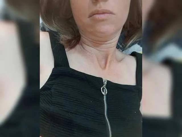 Offline Lena-33 on BongaCams