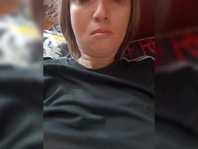 Offline Lena-33 on BongaCams