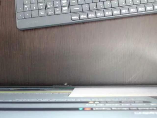 Offline leonela on BongaCams