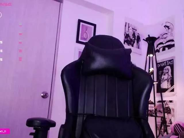 Offline Lexyjoyce on BongaCams