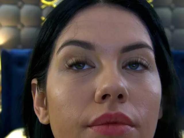 Offline LeyaCass on BongaCams