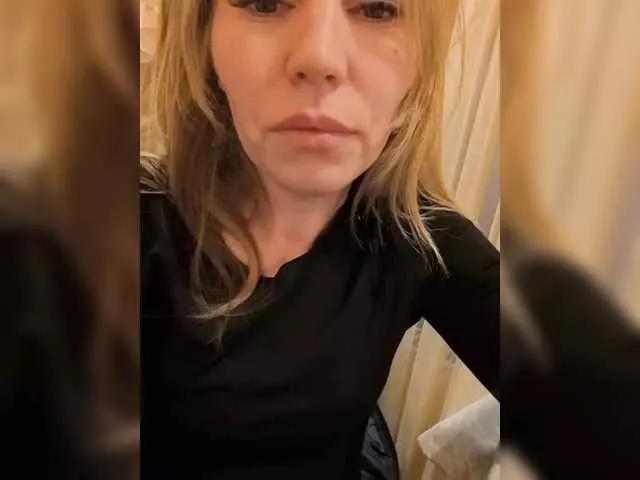 LiaLucos on BongaCams 