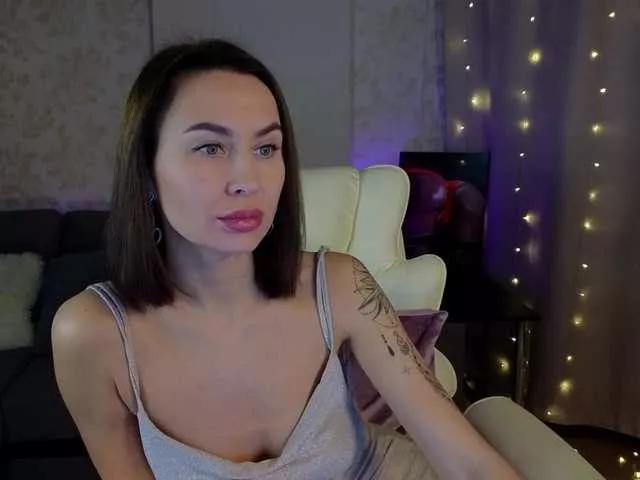Lilu5107 on BongaCams 