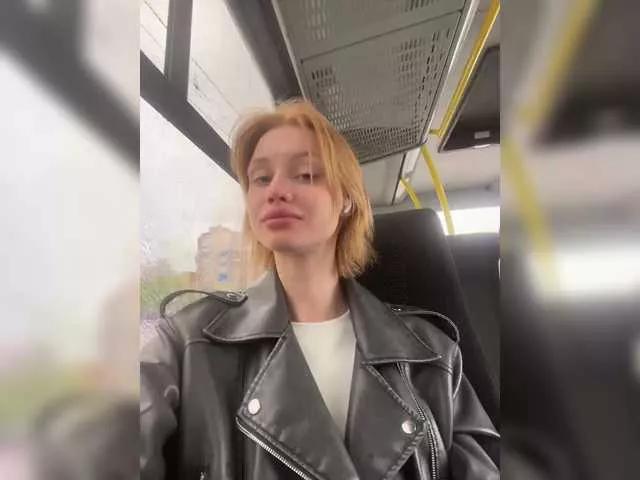 Offline Linaaa on BongaCams