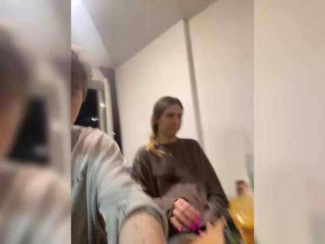 Offline LinaTwins on BongaCams