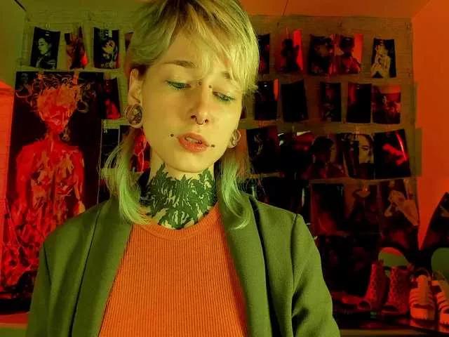 LittleSpaceMouse- on BongaCams 