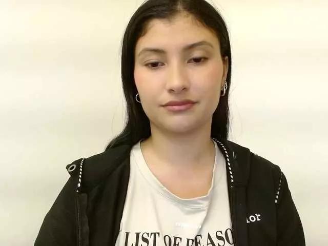 Freechat louisk2 on BongaCams