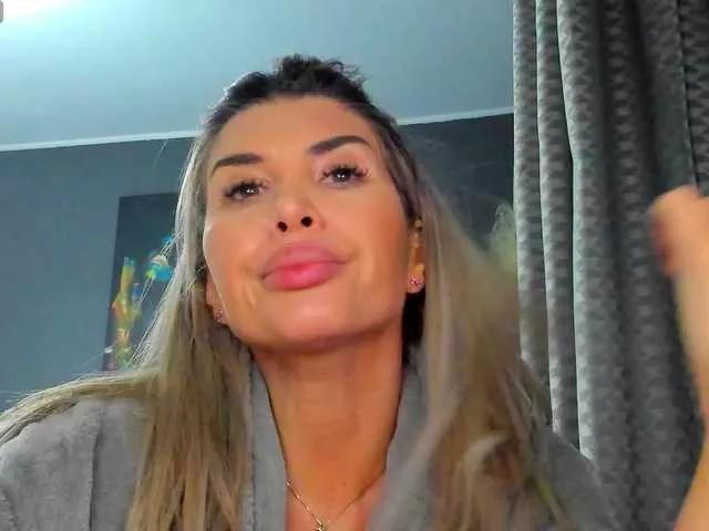 Offline LovellyEmma on BongaCams