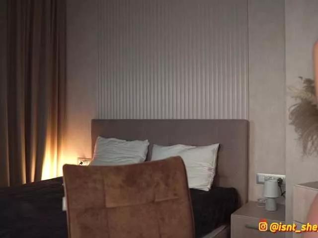 Offline Lovely-Olivia on BongaCams