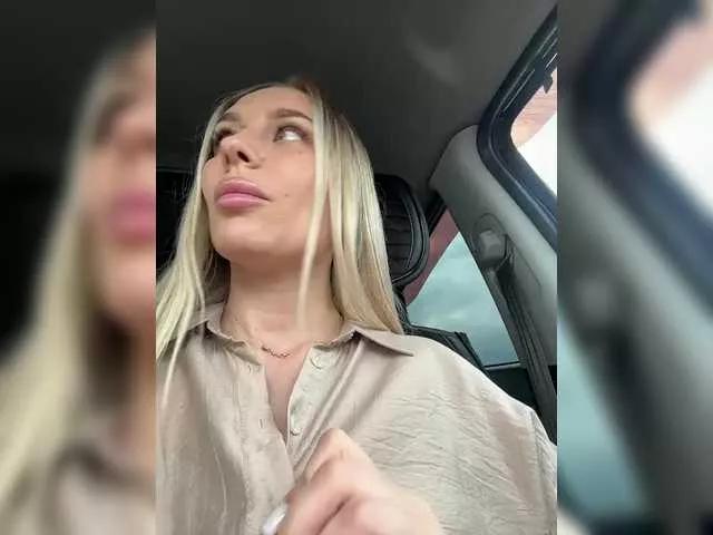 Offline Lovensesgirl on BongaCams