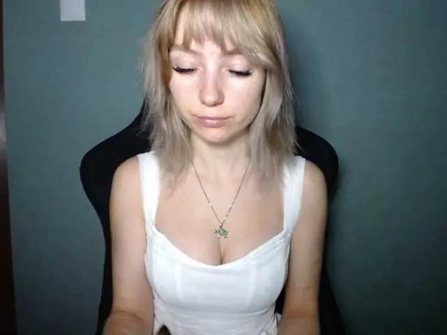 Freechat LuciaLovely on BongaCams