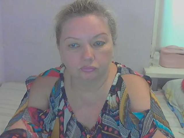 Offline LucyAlexis on BongaCams