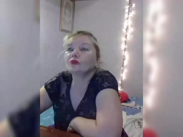 Offline LucyAlexis on BongaCams