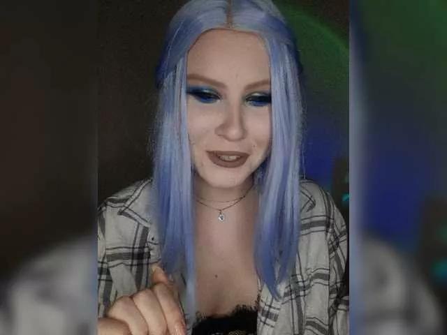 Offline LunaLu13 on BongaCams