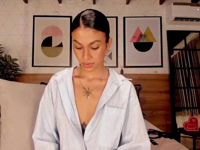 Offline LunaRuso on BongaCams