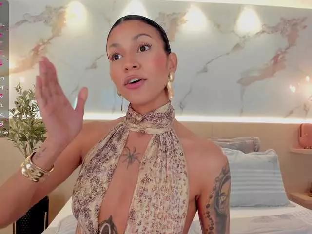 Offline LunaRuso on BongaCams