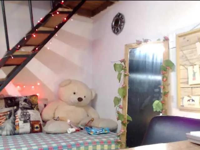 Offline lunasky83 on BongaCams