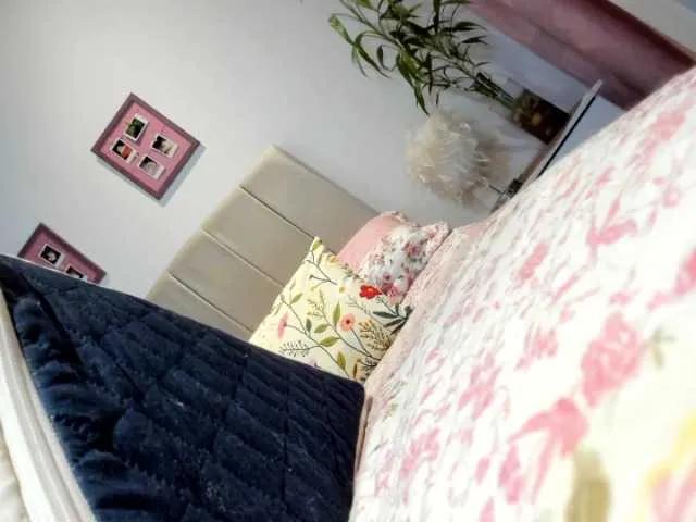 Offline macarena-60 on BongaCams