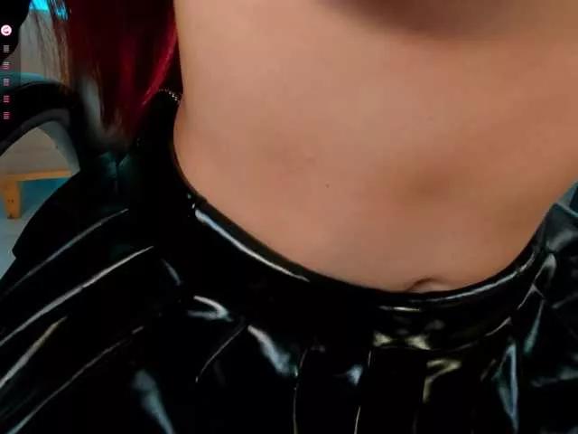 Freechat MadelineFox on BongaCams