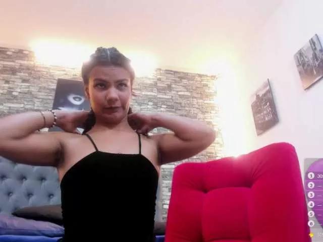 Offline maidy-19 on BongaCams
