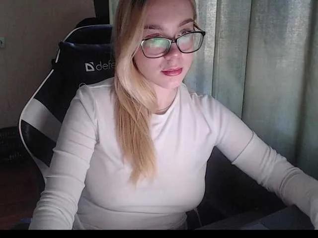 Offline maksisisia on BongaCams