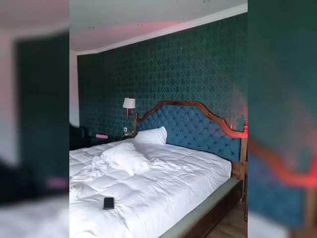 Offline Malisha8 on BongaCams