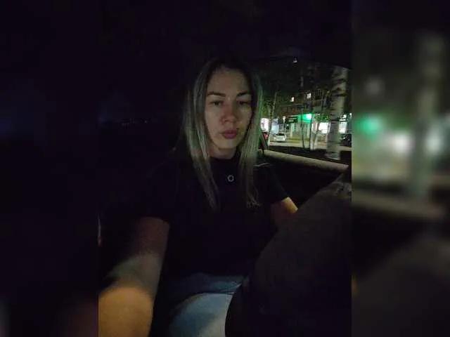 Offline Mandarinka8 on BongaCams