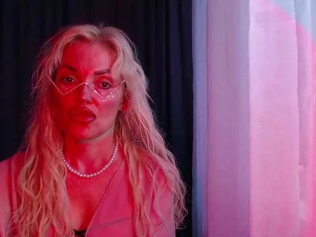 Offline Margo77-1 on BongaCams