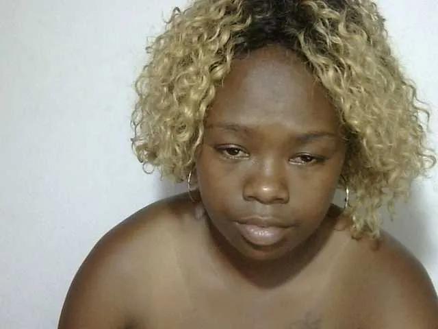 Offline May-sexy on BongaCams