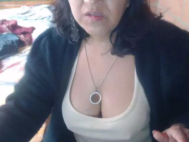 Freechat Meganny2023 on BongaCams