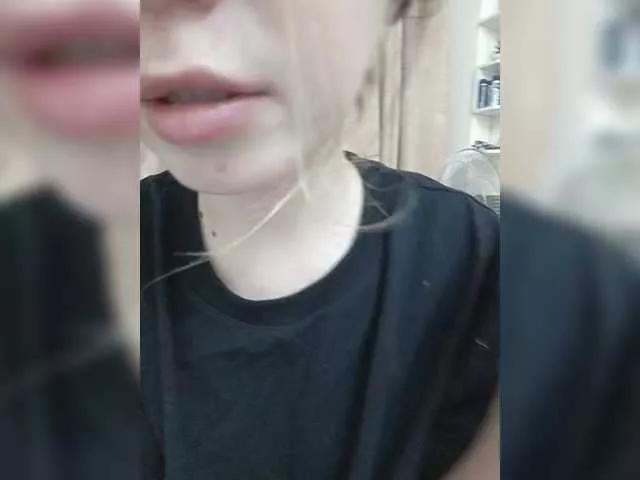 Offline Melissasosochka on BongaCams