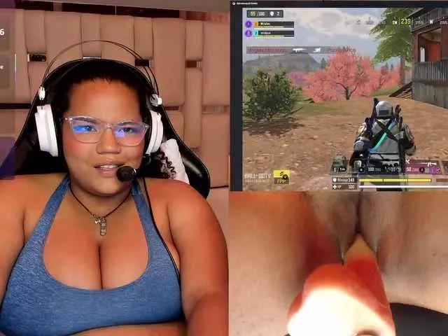 Offline MhiaRey on BongaCams