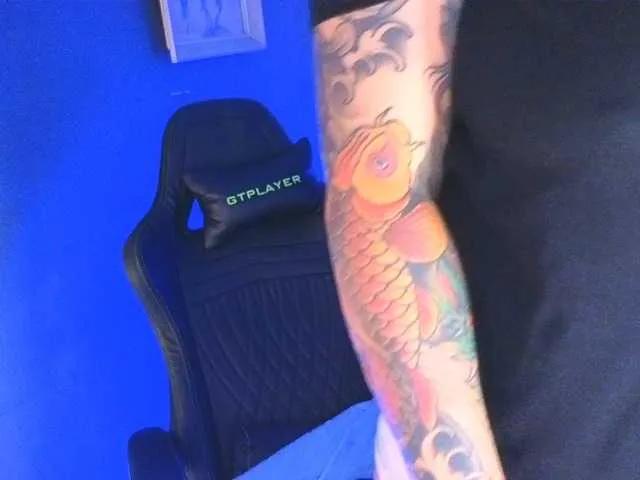 Offline Miacanelaxo on BongaCams