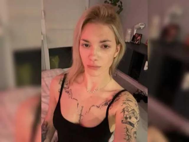 Offline Millashaa on BongaCams