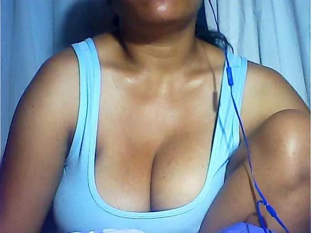 Offline MIRANDAW on BongaCams