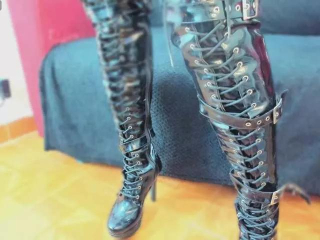 Offline Missvioleta on BongaCams