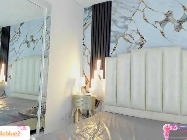 mollieblue69 on BongaCams 