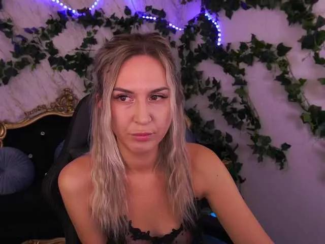 MollyWild on BongaCams 