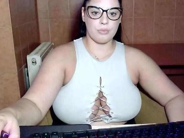 Offline MoniqQuuen on BongaCams