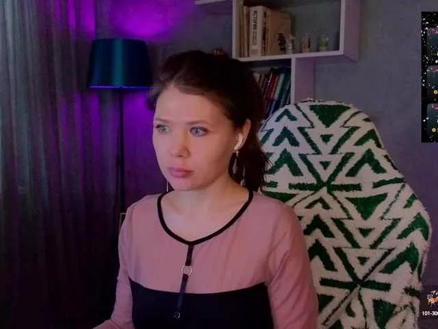 Offline MyLittlegi on BongaCams