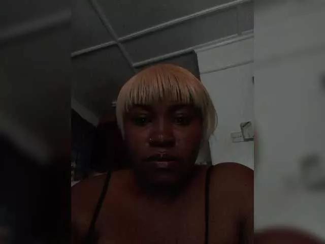 Offline Myra on BongaCams