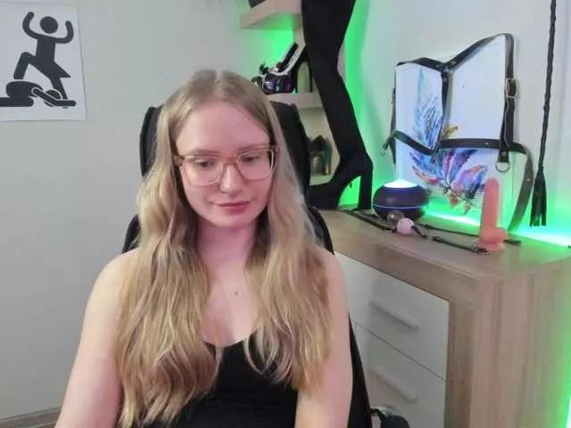 Freechat NancyErotic on BongaCams