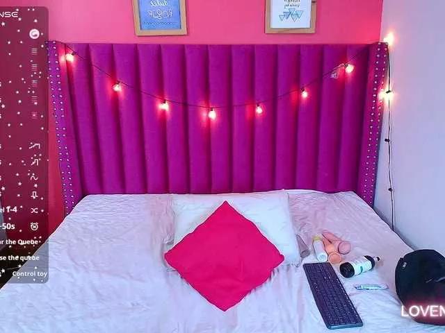 Offline naturalmoommy on BongaCams