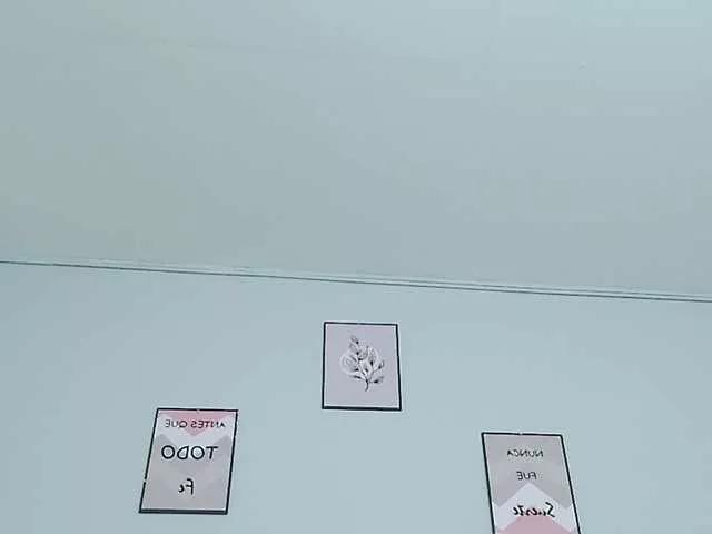 Offline naturalmoommy on BongaCams