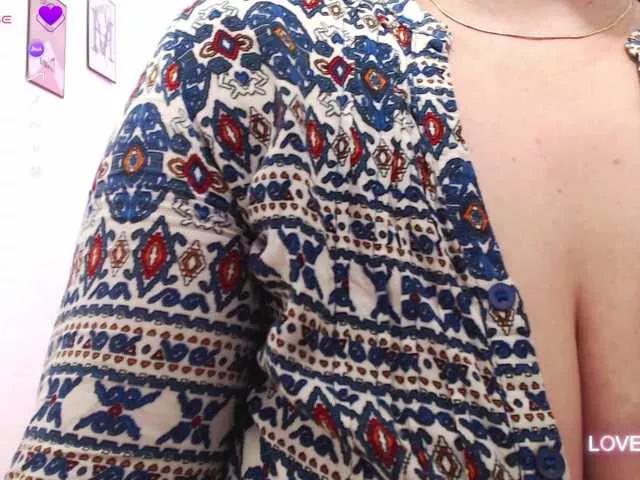 Offline naturalmoommy on BongaCams