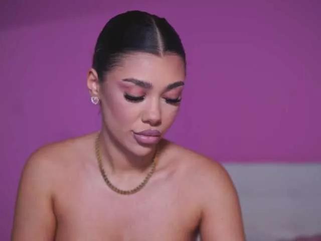 Freechat NatyDesiree on BongaCams