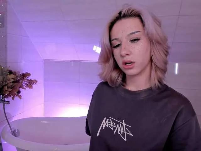 Offline Necucubi on BongaCams