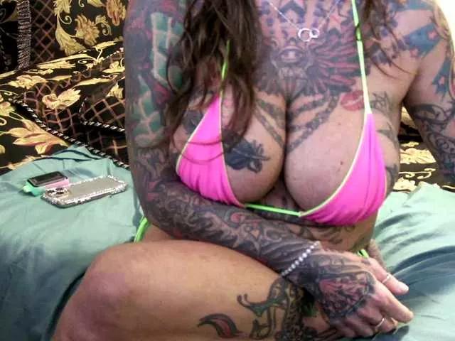 Offline pamelagunns on BongaCams