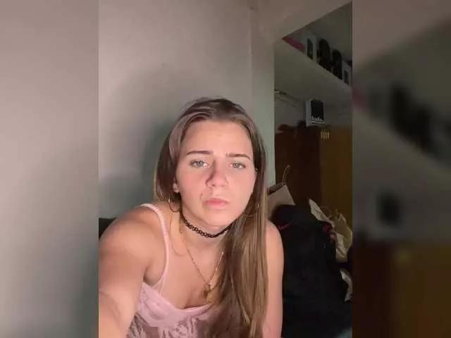 Offline Parejacaliente6669 on BongaCams