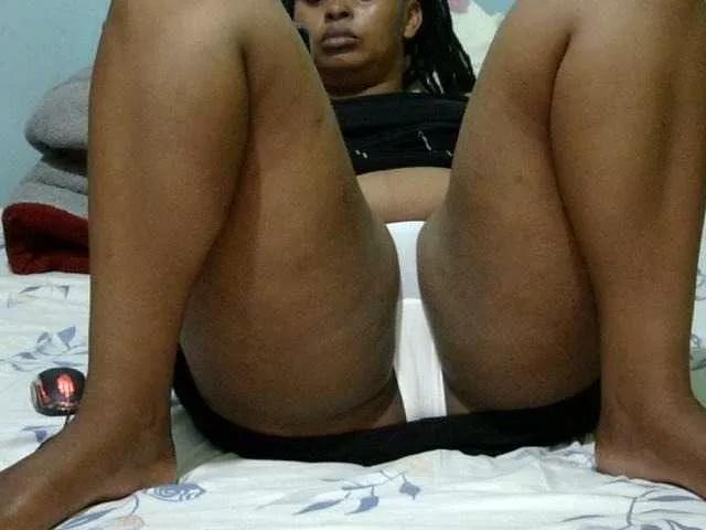 Offline Petitetessy3 on BongaCams